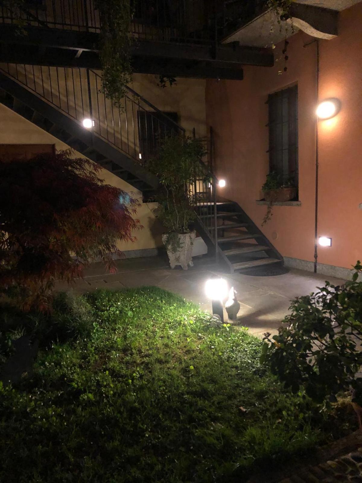 Bed and Breakfast A Due Passi Dal Castello à Somma Lombardo Extérieur photo