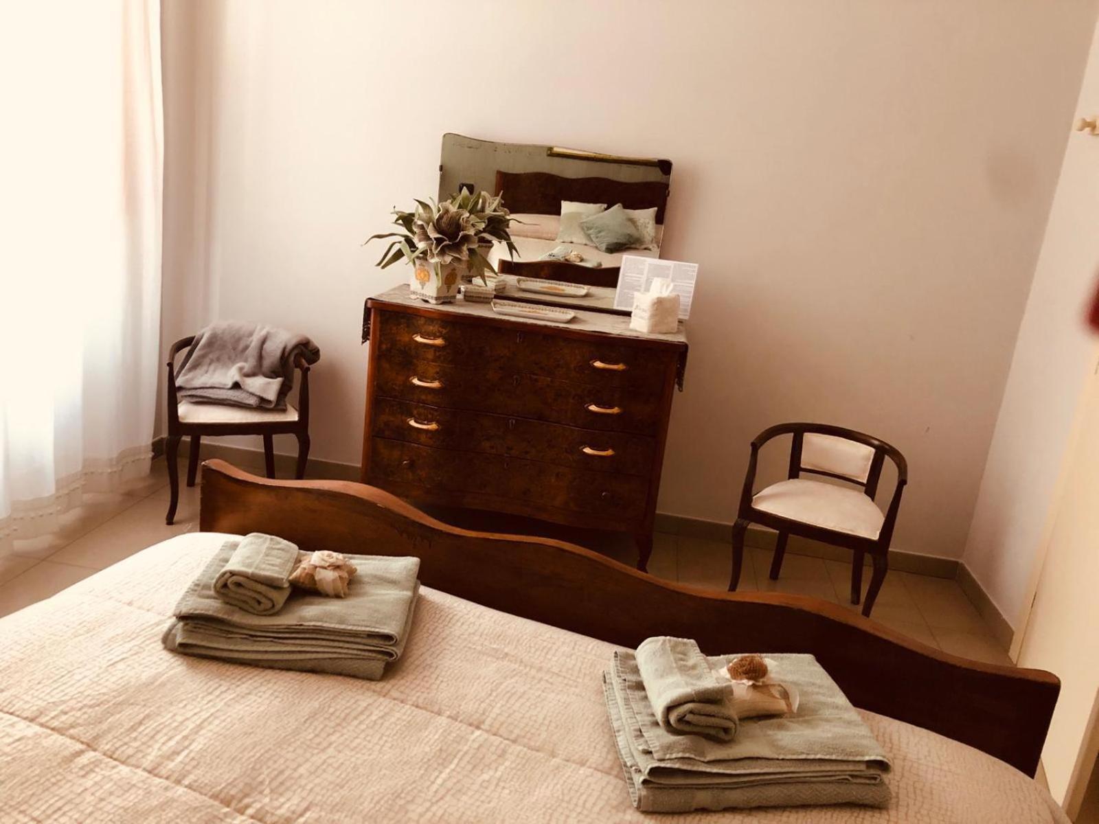 Bed and Breakfast A Due Passi Dal Castello à Somma Lombardo Extérieur photo