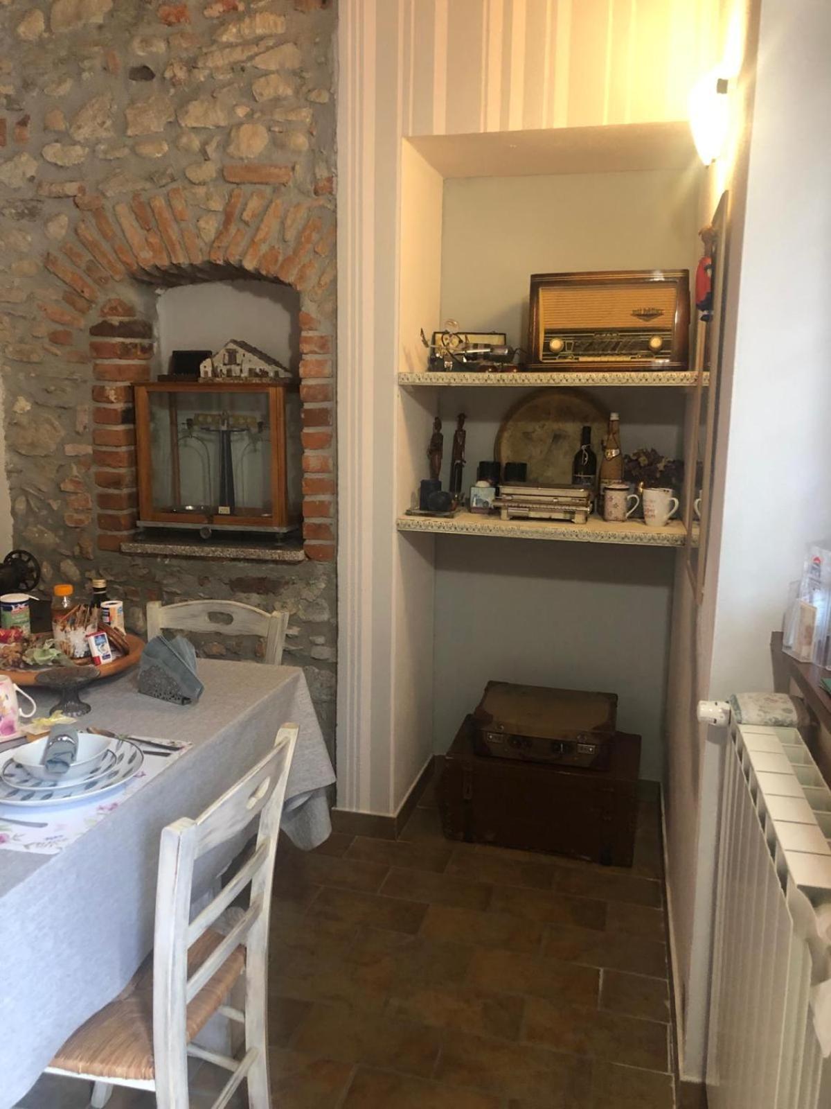 Bed and Breakfast A Due Passi Dal Castello à Somma Lombardo Extérieur photo